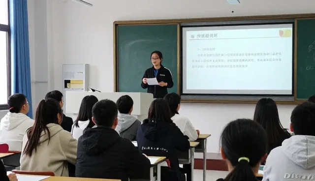 教学资源选择需结合课程目标与学生特点
